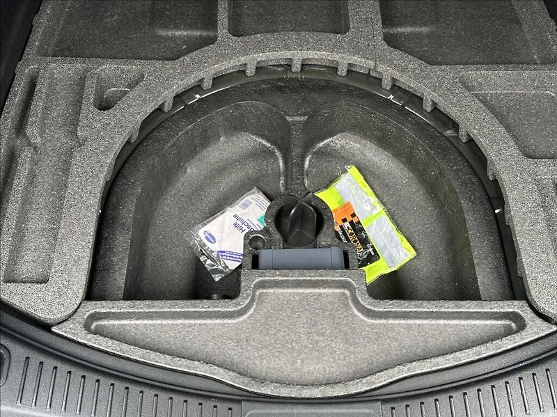 Ford Mondeo 2,3 160PS  Titanium A/T - fotka 39 z 46