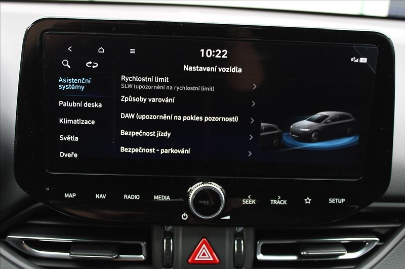Hyundai i30 1,5 CVVT  ČR,1MAJ,ZÁRUKA,STYLE - fotka 14 z 32