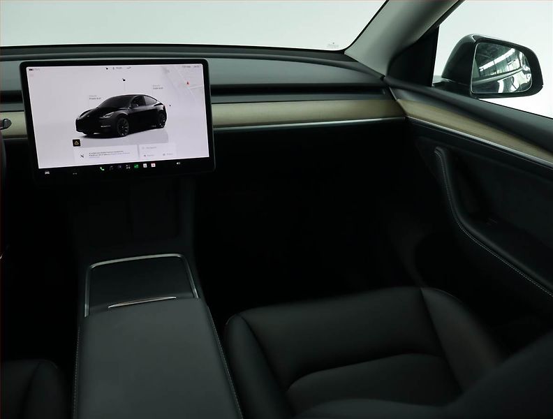 Tesla Model Y (2022) Long Range AWD 79kWh, SoH 93% - fotka 8 z 21