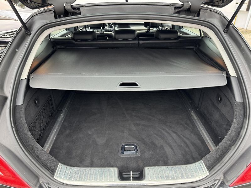 Mercedes-Benz CLS - fotka 18 z 18