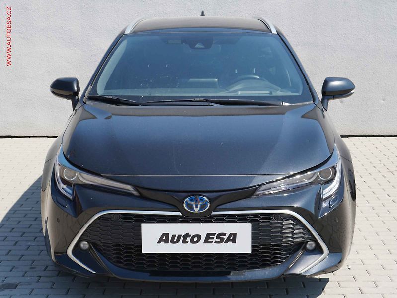 Toyota Corolla (2021) 1.8Hybrid, 2.maj,ČR - fotka 2 z 21