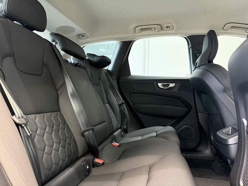Volvo XC60 (2026) B5 2.0L 250+14 HP AT8 FWD PLUS - fotka 23 z 26