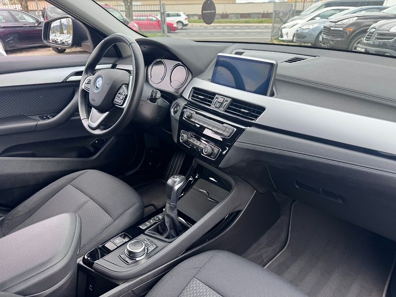 BMW X2 (2022) 4X4 25E 1,5i 162KW ZÁRUKA DPH - fotka 43 z 50