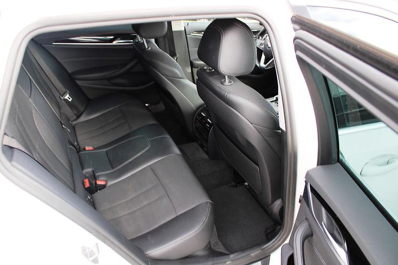 BMW Řada 5 (2019) 520d SPORT X-DRIVE LED KŮŽE - fotka 12 z 18