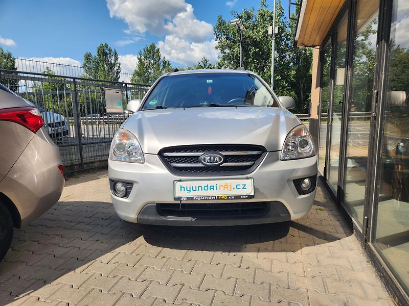 Kia Carens 2.0-7míst-NÍZKÁ SPOTŘEBA 6,5l - fotka 3 z 12