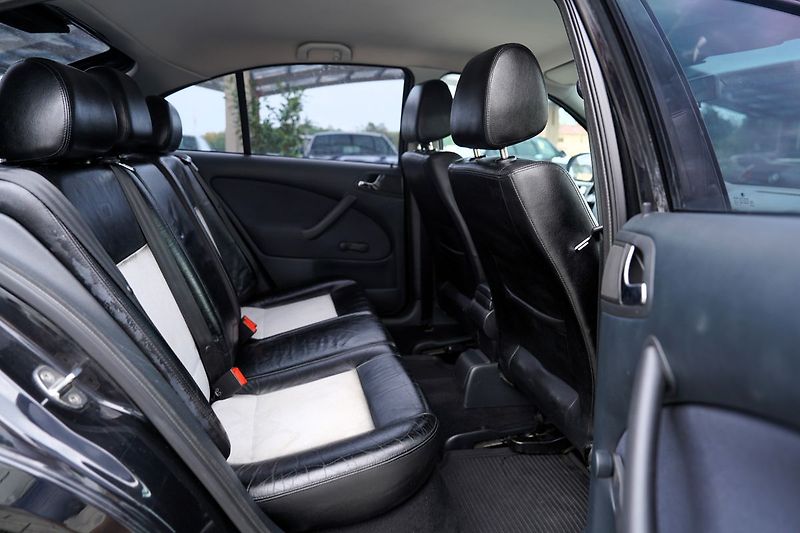 Škoda Octavia 1.9 TDI, 110KW/ČR/kůže/Al.kola - fotka 31 z 36