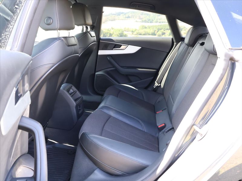 Audi A5 3,0 50TDI 210kW Quattro DPH - fotka 14 z 29