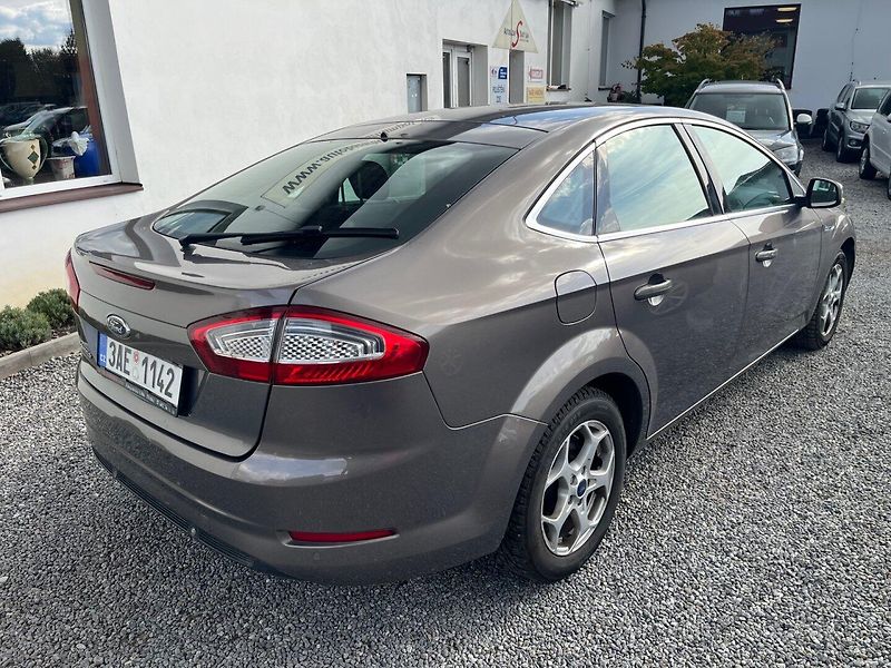 Ford Mondeo (2011) 2.0 TDCi - fotka 2 z 20