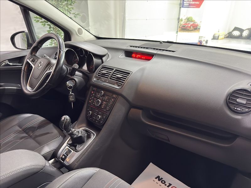 Opel Meriva 1,4   74 kW EDICE 150 1.MAJ - fotka 17 z 29