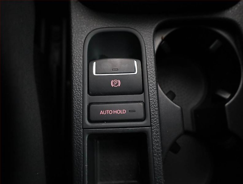 Volkswagen Sharan (2013) 2.0 TDI, 4X4, 7 míst - fotka 15 z 21