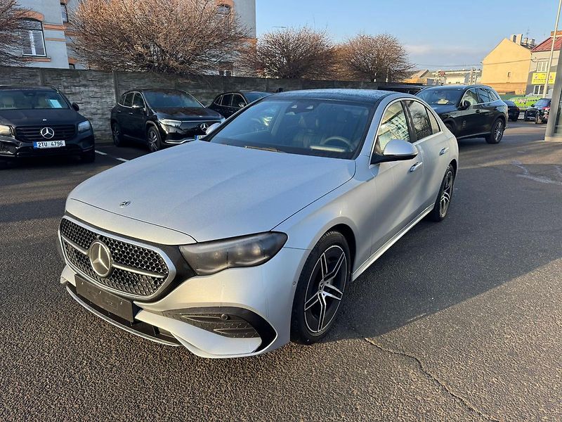 Mercedes-Benz Třídy E (2025) E 450 d 4MATIC - fotka 3 z 25