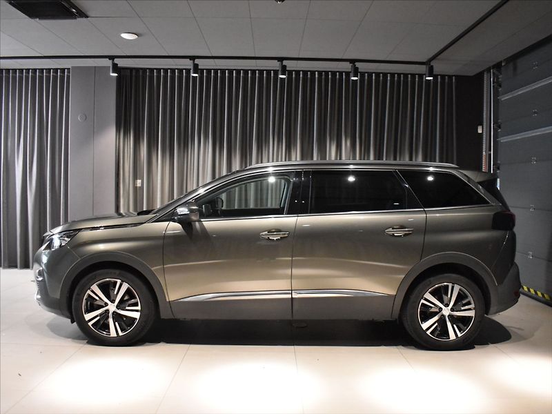 Peugeot 5008 1,5 HDI Allure Tažné,panorama - fotka 2 z 23