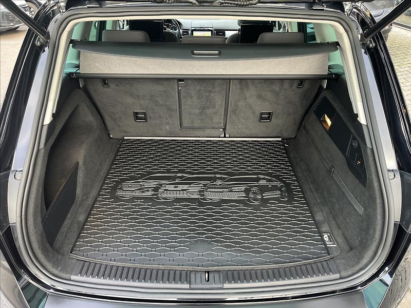 Volkswagen Touareg 3,0 TDI  V6 150 kW DSG 4M - fotka 22 z 36