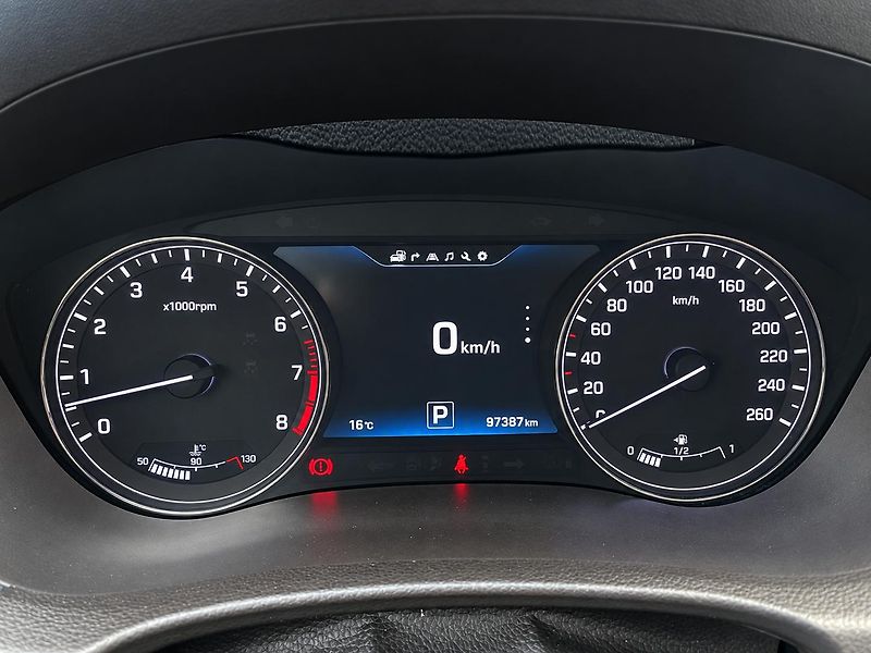 Hyundai Genesis EXCLUSIVE 3.8 GDI V6 4x4 232kW - fotka 12 z 33