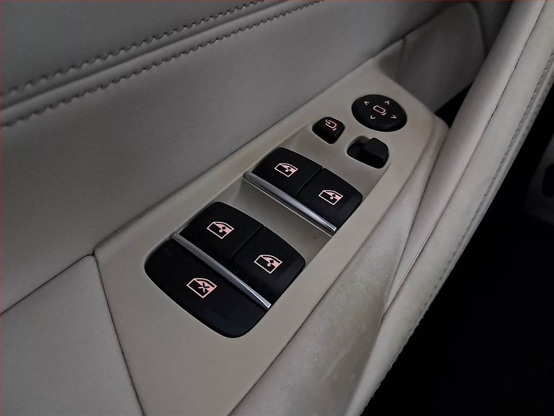 BMW Řada 5 (2018) M Sport 530d xDrive - fotka 16 z 20
