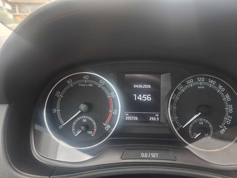 Škoda Fabia III kombi 1,0 TSi 2BH6974 - fotka 17 z 19
