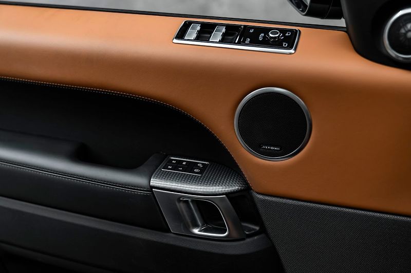 Land Rover Range Rover Sport - fotka 16 z 28