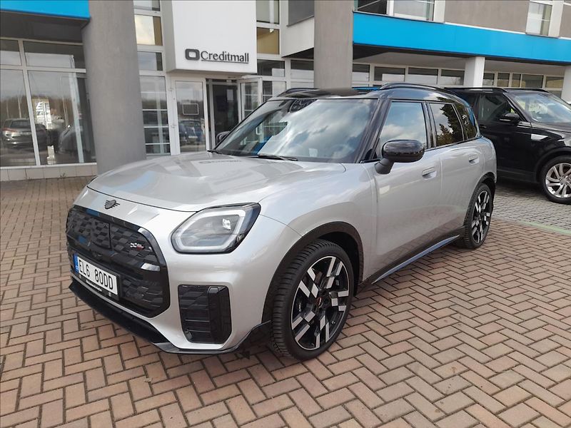 Mini Countryman 0,0 JCW ALL4 - fotka 3 z 31