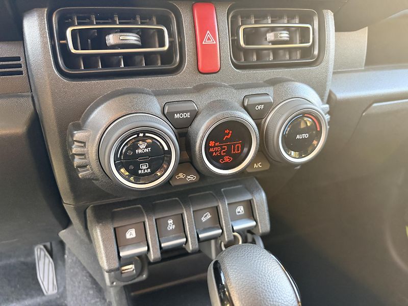 Suzuki Jimny 1,5 VVT AllGrip Long - fotka 25 z 33
