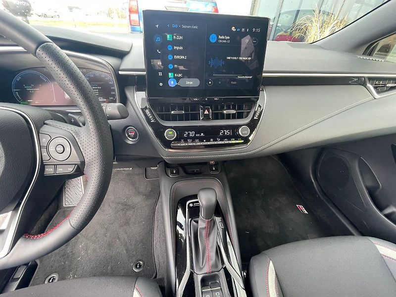 Toyota Corolla 2.0 Hybrid GR SPORT - fotka 17 z 28