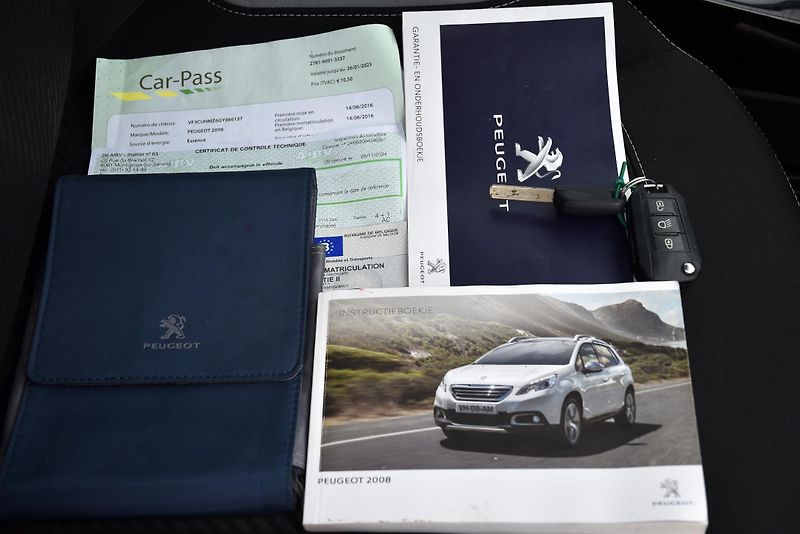 Peugeot 2008 1.2, KLIMATIZACE, TEMPOMAT - fotka 34 z 36