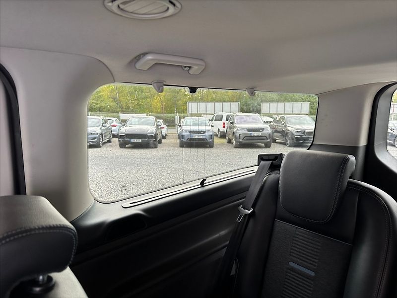 Ford Tourneo 2,0 TDCi 136kW 8MÍST AUTOMAT - fotka 20 z 48