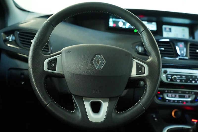 Renault Scénic - fotka 18 z 27
