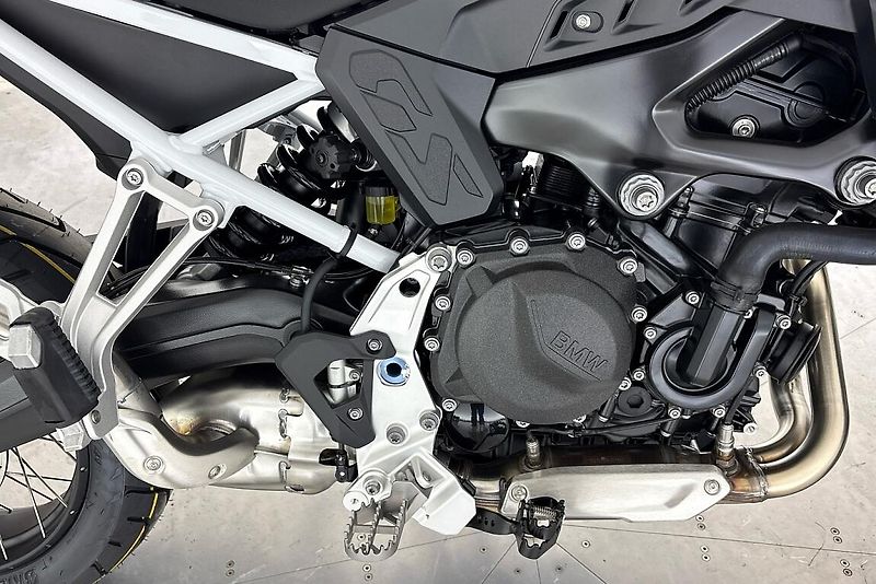 BMW F 900 GS - fotka 5 z 13