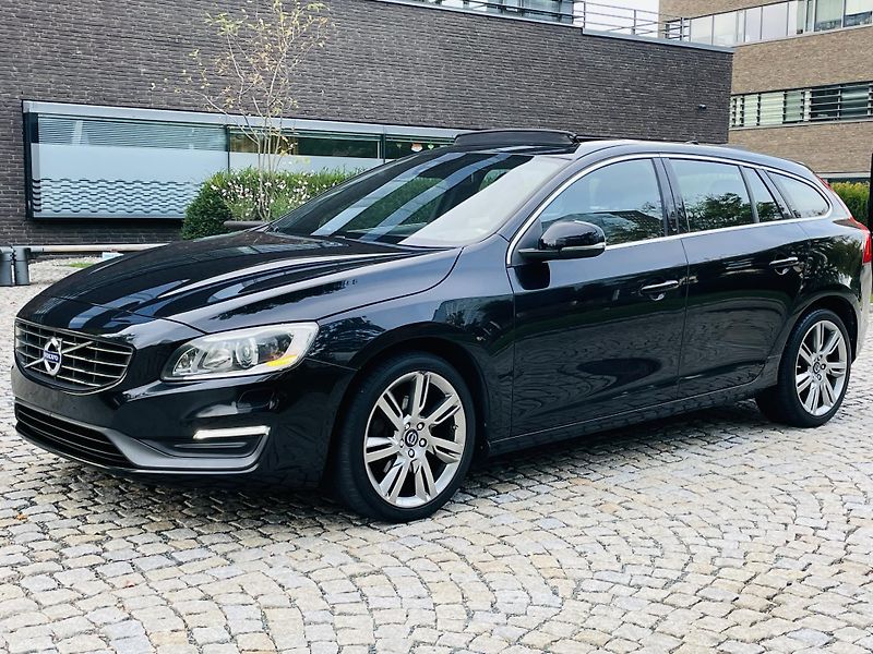 Volvo V60 2.0D 5VÁLEC AUT SERVISKA TAŽNÉ - fotka 5 z 44