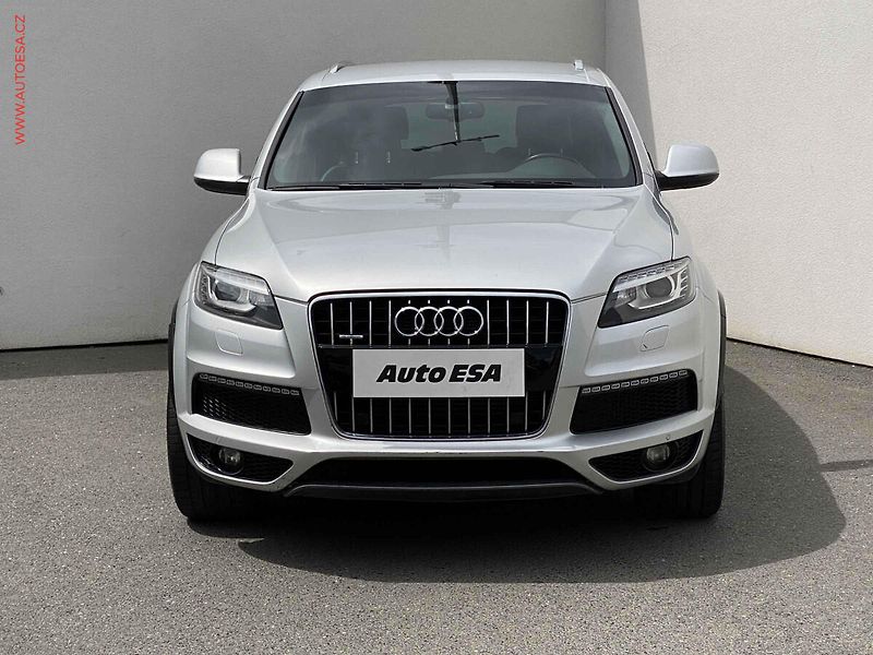 Audi Q7 (2014) 3.0TDi quattro, 7míst, ČR, S - fotka 2 z 20