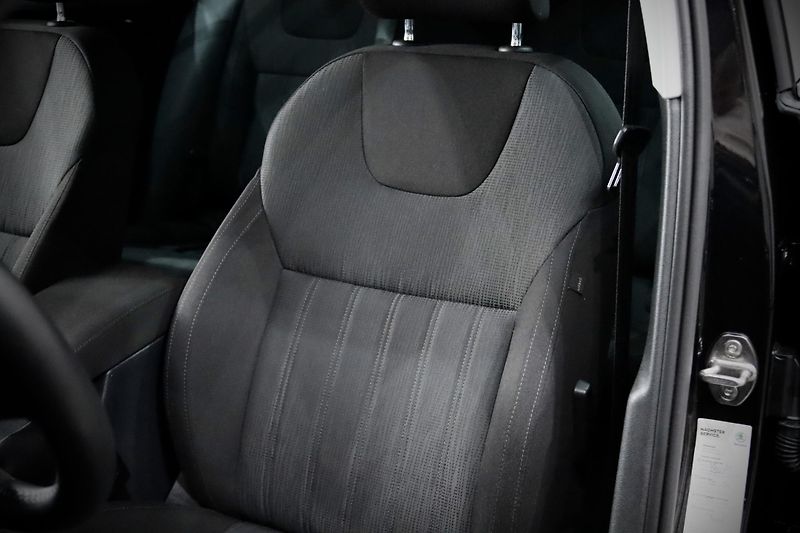 Škoda Octavia 3 FL Combi 1.4 TSI 110 kW - fotka 13 z 31