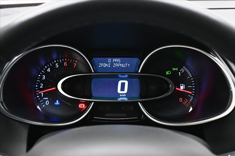 Renault Clio 0,9 TCE 66 kW Limited Záruka a - fotka 16 z 29