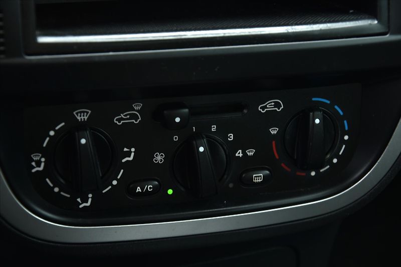 Citroën C3 1.4i KLIMA 1.MAJ. SERVIS.KN ČR - fotka 15 z 17