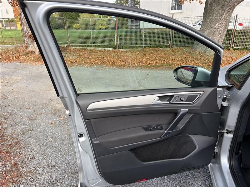 Volkswagen Golf Sportsvan 1,6 TDi 81kW  Serviska,Navigac - fotka 10 z 49