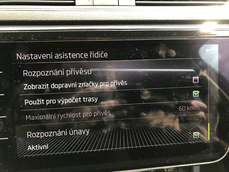Škoda Superb (2020) COM SCOUT 4X4TD 140/2.0 7DG - fotka 22 z 29
