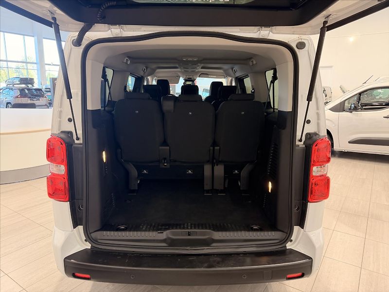 Toyota ProAce Verso 2,0 L2  Family 8S  2.0L Diesel - fotka 5 z 13