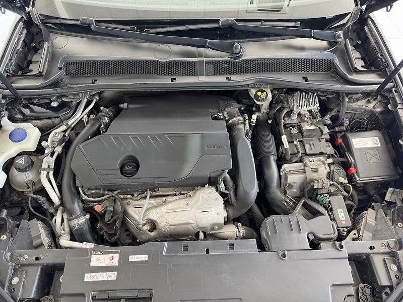 Peugeot 508 Hybrid 225*AT8*Allure*Webasto - fotka 34 z 34