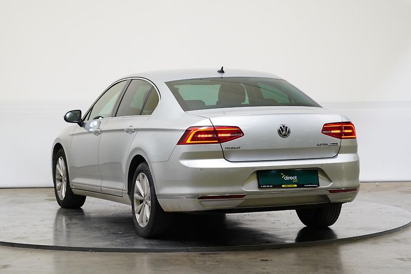 Volkswagen Passat - fotka 7 z 24