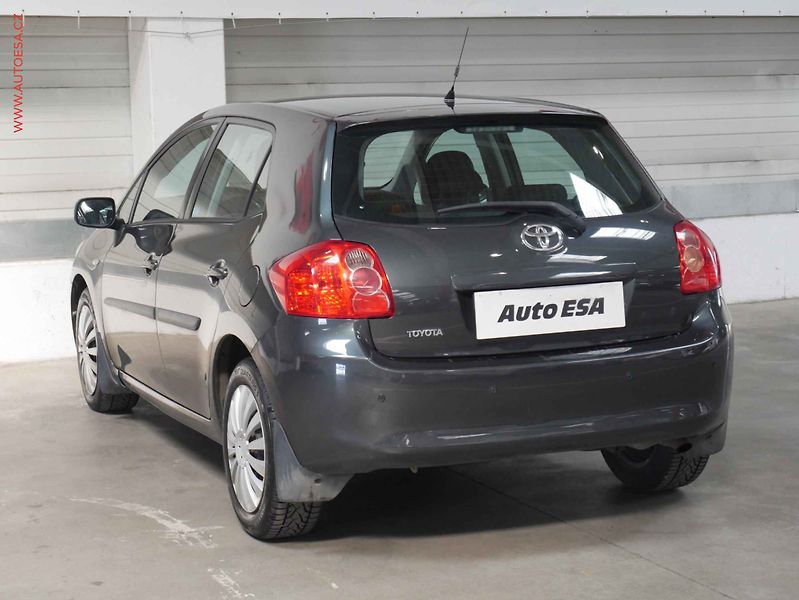 Toyota Auris (2007) 1.6 VVT-i, ČR, AC - fotka 4 z 20