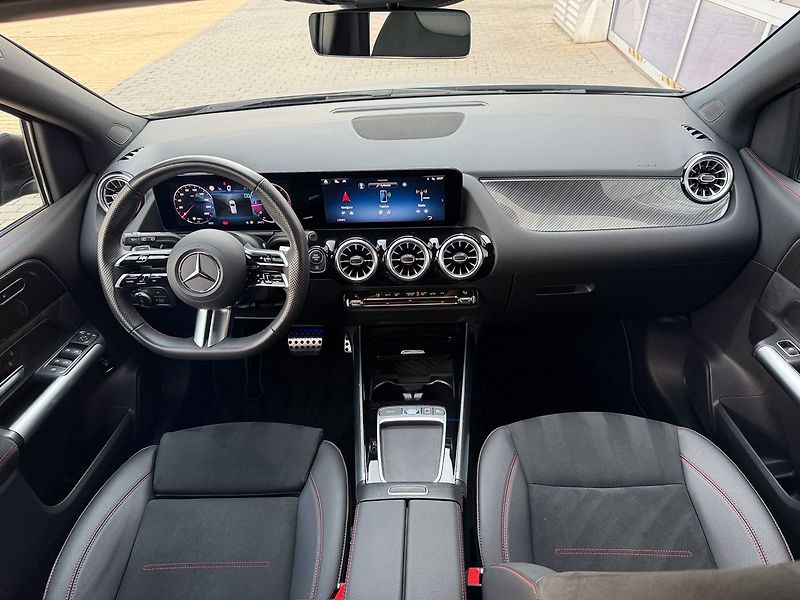 Mercedes-Benz Třídy B B 200d AMG Advanced - fotka 16 z 37