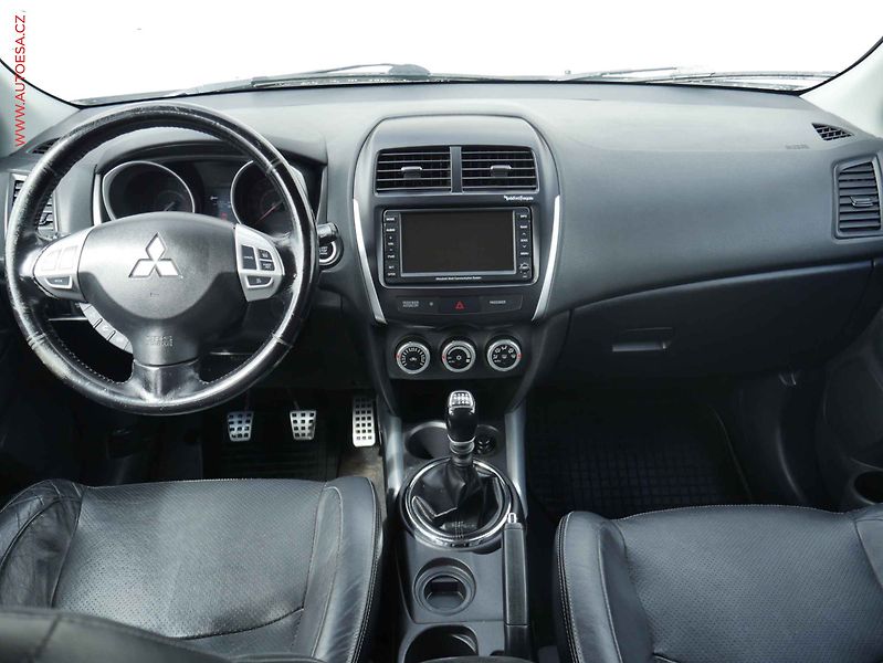 Mitsubishi ASX (2011) 1.8 DI-D, AC, park. kamera - fotka 8 z 26