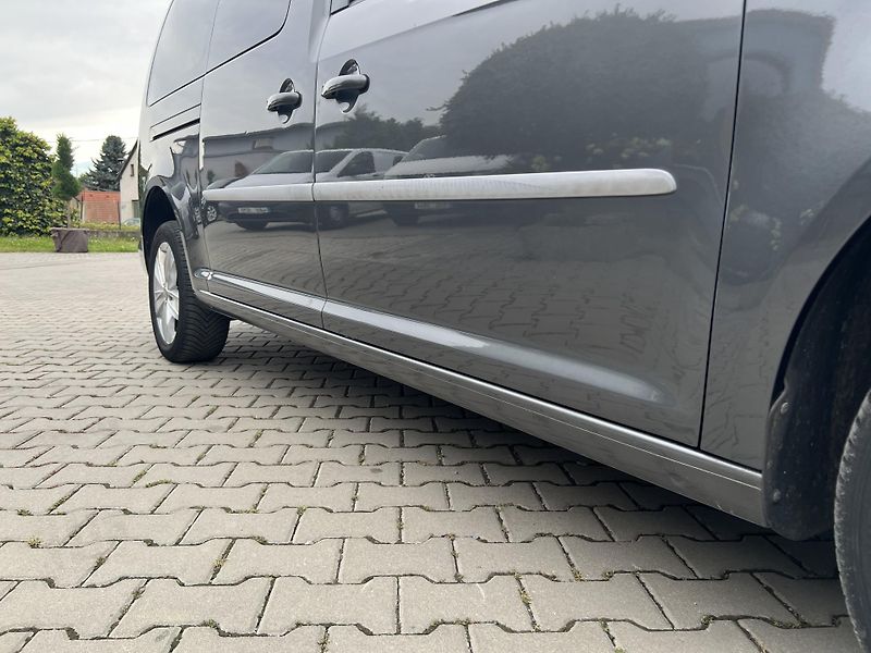 Volkswagen Caddy (2018) MAXI 2,0TDi 7 míst pěkný stav! - fotka 20 z 42