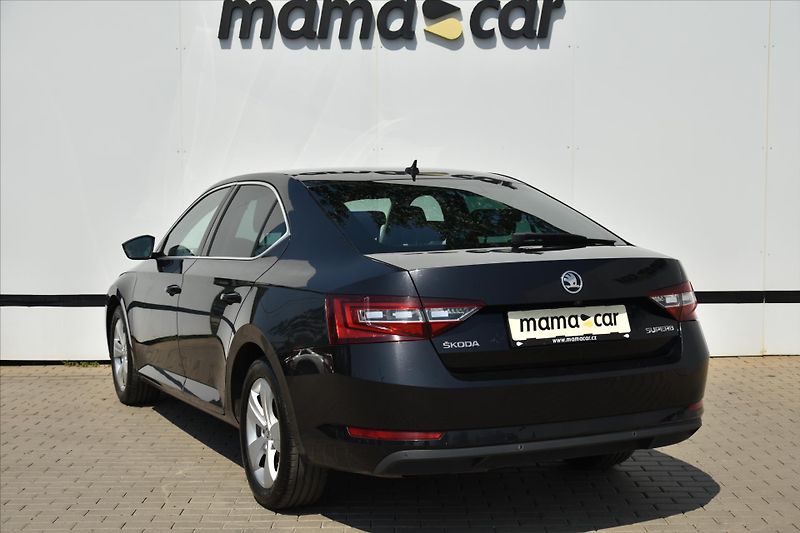 Škoda Superb 2.0TDI STYLE TAŽNÉ 1.MAJ. ČR - fotka 5 z 27