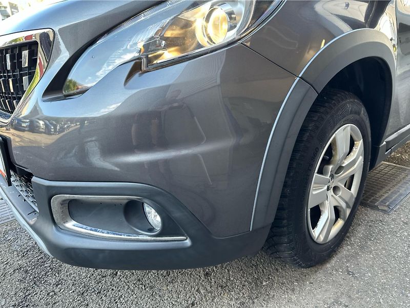 Peugeot 2008 1.2 PureTech Allure 73kW Man. - fotka 21 z 23