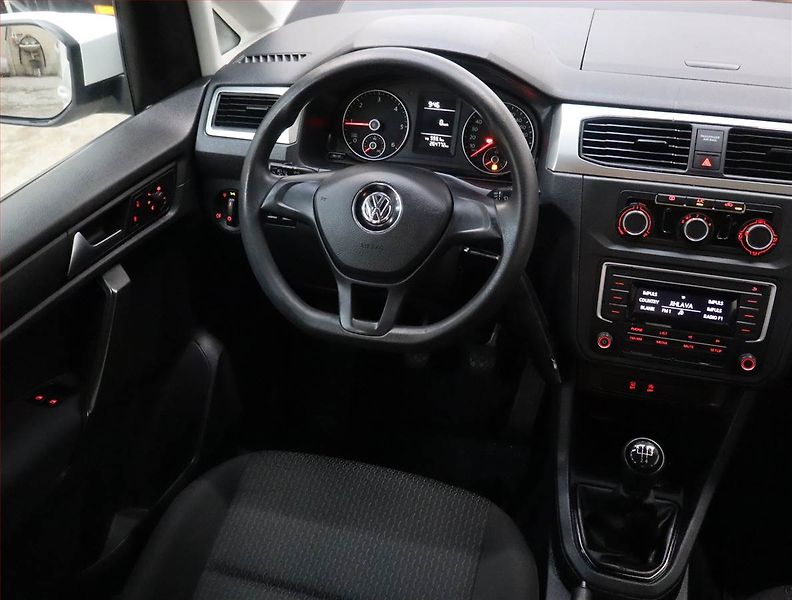 Volkswagen Caddy (2016) 2.0 TDI, 5Míst, ČR - fotka 7 z 16