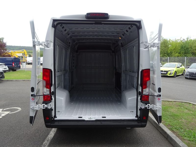Peugeot Boxer (2026) Furgon 3500 L3H2 BHDi 140 MAN6 - fotka 13 z 34