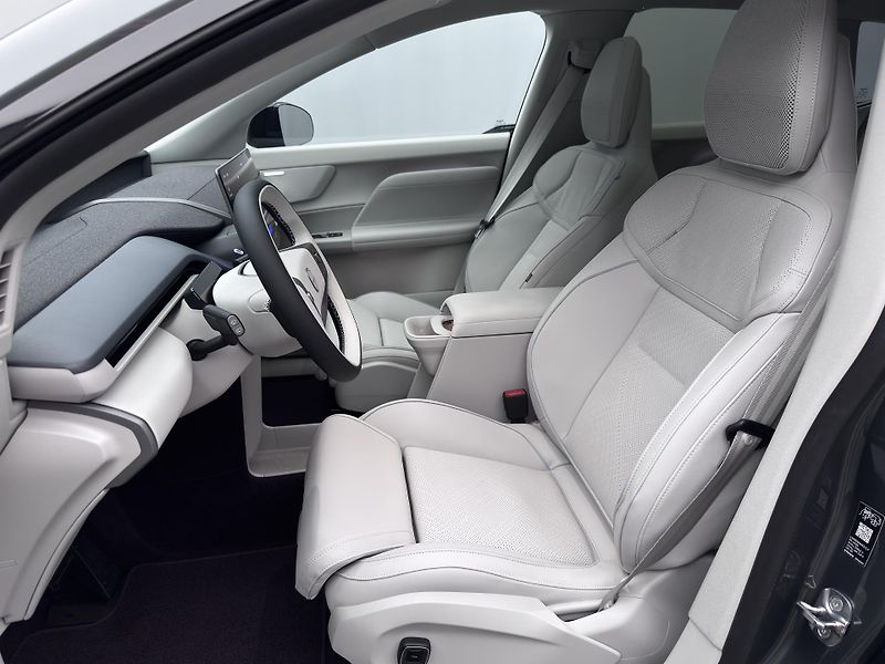 Volvo EX60 (2026) P10 AWD ELECTRIC ULTRA TWIN - fotka 3 z 26