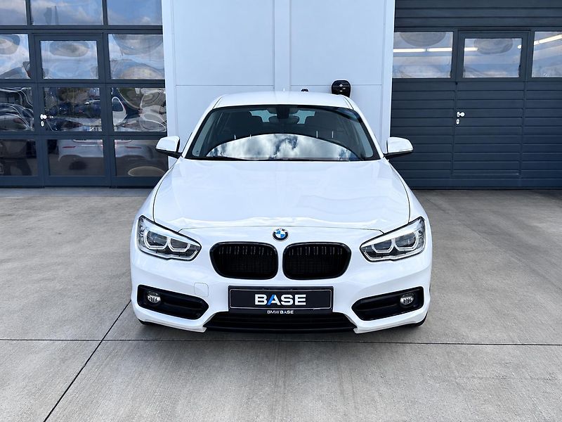 BMW Řada 1 118i  Sport Line - fotka 2 z 18