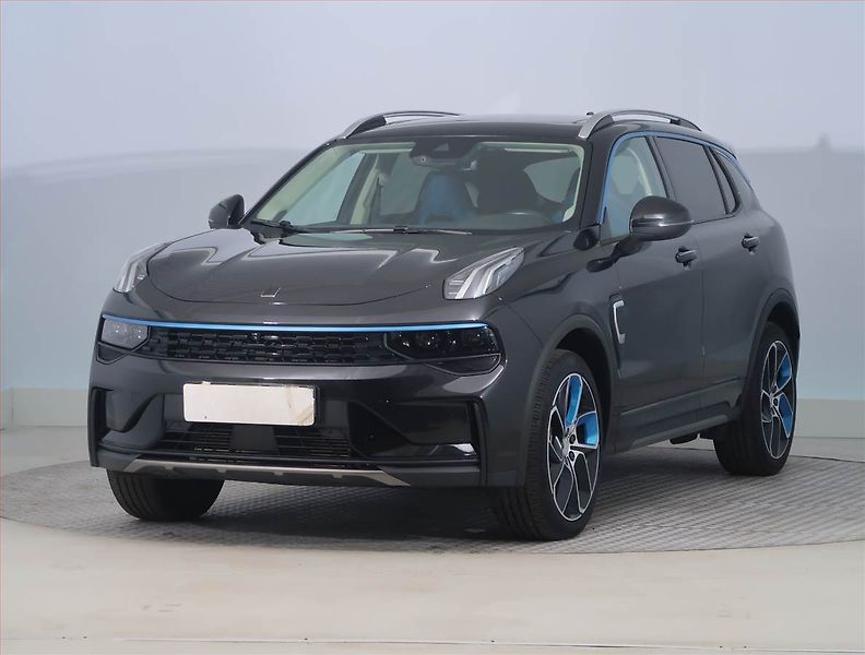 Lynk & Co 01 (2024) Plug-in Hybrid - fotka 2 z 22