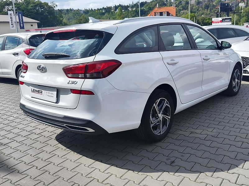 Hyundai i30 1.0 T-GDI/88kW Comfort - fotka 5 z 28